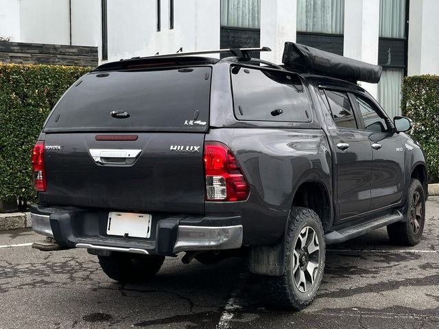TOYOTA豐田 HILUX  第2張相片