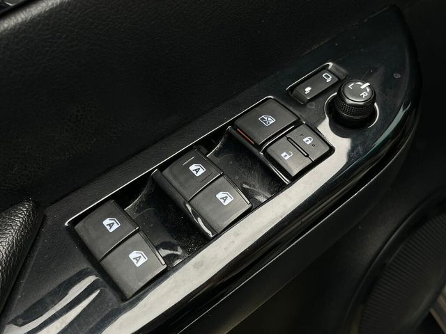 TOYOTA豐田 HILUX  第4張相片