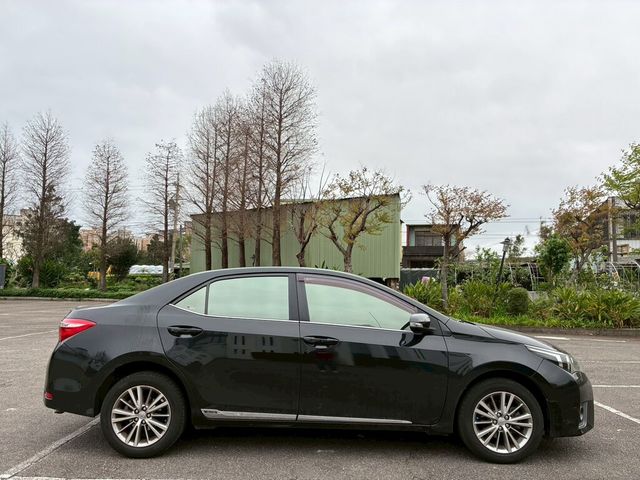 TOYOTA豐田 ALTIS  第3張相片