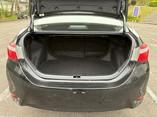 TOYOTA豐田 ALTIS  第6張相片