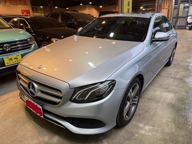 M-BENZ賓士 E200  第1張相片
