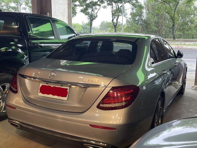 M-BENZ賓士 E200  第2張相片
