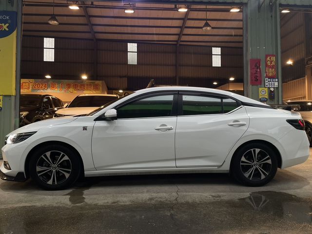 NISSAN日產 SENTRA  第4張相片