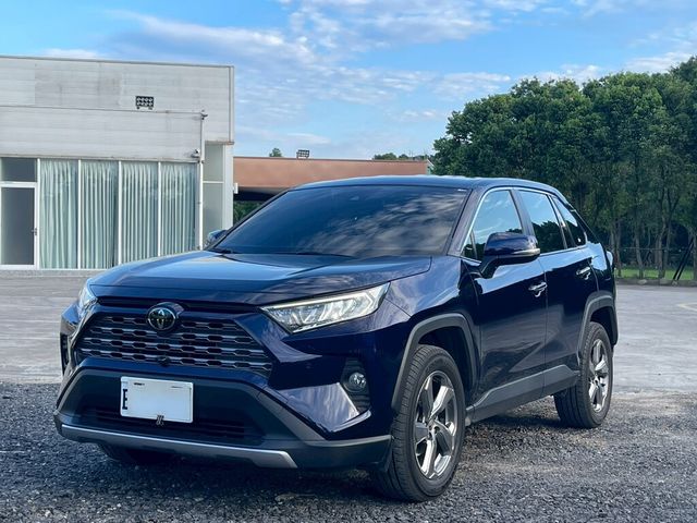 TOYOTA豐田 RAV4  第1張相片