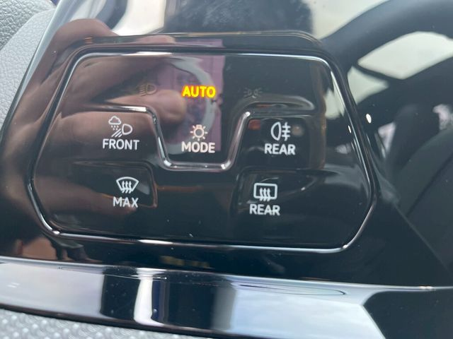VOLKSWAGEN福斯 GOLF VARIANT  第15張相片