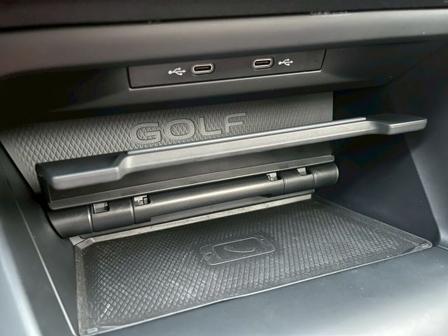 VOLKSWAGEN福斯 GOLF VARIANT  第17張相片