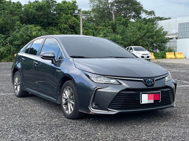 TOYOTA豐田 ALTIS  第2張相片