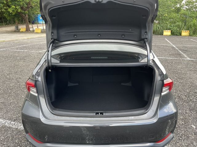 TOYOTA豐田 ALTIS  第6張相片