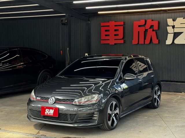 16/17年式 GTI MK7 2.0T - 220hp/天窗/免鑰匙摸門/LEYO鋁合金撥片/Carplay/雙區恆溫  第1張相片
