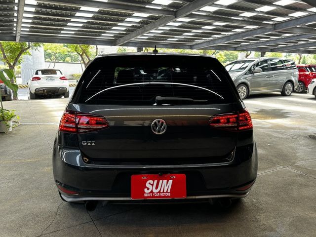 16/17年式 GTI MK7 2.0T - 220hp/天窗/免鑰匙摸門/LEYO鋁合金撥片/Carplay/雙區恆溫  第4張相片