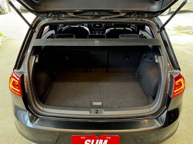 16/17年式 GTI MK7 2.0T - 220hp/天窗/免鑰匙摸門/LEYO鋁合金撥片/Carplay/雙區恆溫  第5張相片
