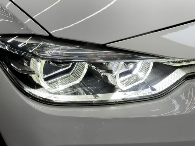 16/17年式 F30 318i 1.5T - LED頭尾燈/記憶電動椅/定速/雙區恆溫/後座出風口/好開省油/低稅金  第19張相片