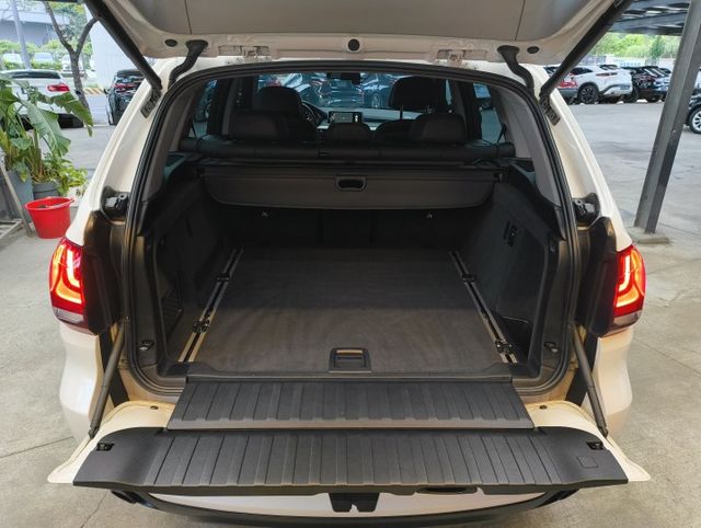 正15年 X5 xDrive25d 2.0T - Harman Kardon音響/14向電動椅/電尾門/雙區恆溫/HID  第5張相片