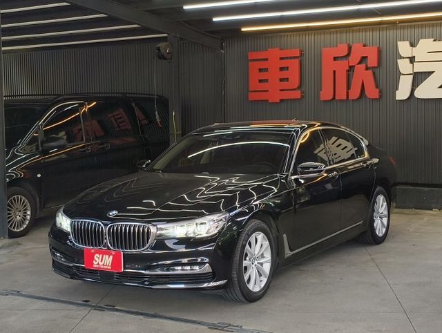 正18年 730i Luxury 2.0T - 5AT/360環景/四區恆溫/電動天窗/LED頭尾燈/14向通風電熱椅  第1張相片