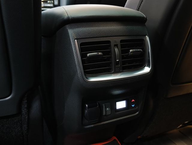 正22年 風尚款 2.0T - ACC/車道偏移/BOSE音響/360環景/通風&電熱椅/電動天窗/投影式抬顯/電動尾門  第18張相片