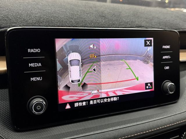 正23年 1.0 TSI 豪華動能版 - MQB底盤/ACC跟車/車道置中/數位儀錶板/Carplay/電子後視鏡  第14張相片