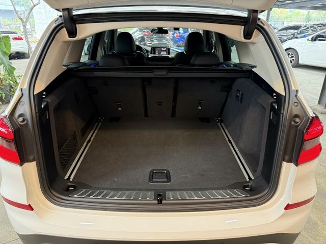 正19年 xDrive30i 豪華運動版 2.0T - 5AU/全景天窗/360環景/三區恆溫/免鑰匙摸門/盲點/電尾門  第5張相片