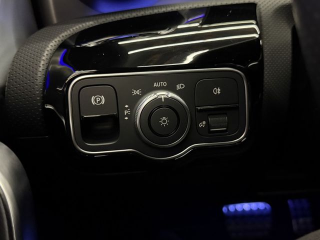 2022/23年式 A180 運動版 1.3T - ACC跟車/雙液晶螢幕/360環景/keyless go/環艙氣氛燈  第9張相片