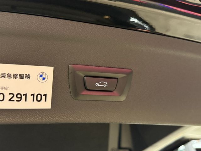 2022/23年式 iX xDrive40 旗艦版 - 四傳/HK音響/電控玻璃車頂/水晶排檔頭/智慧跟車/環景/按摩椅  第6張相片