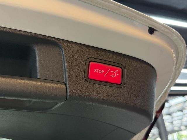 正16年 GLA200 1.6T 僅跑4萬 - 全景天窗/電動尾門/雙記憶座椅/定速/免鑰匙啟動/倒車顯影/HID頭燈  第6張相片