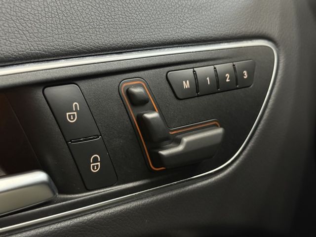 正16年 GLA200 1.6T 僅跑4萬 - 全景天窗/電動尾門/雙記憶座椅/定速/免鑰匙啟動/倒車顯影/HID頭燈  第10張相片