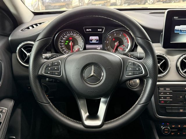 正16年 GLA200 1.6T 僅跑4萬 - 全景天窗/電動尾門/雙記憶座椅/定速/免鑰匙啟動/倒車顯影/HID頭燈  第11張相片