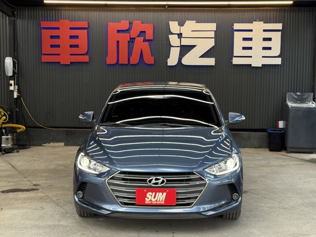 正19年 旗艦型 1.6L - 頂規安卓機/倒車顯影/免鑰匙啟動/摸門解鎖/盲點/定速/電子後視鏡/雙區恆溫/後座出風口  第2張相片
