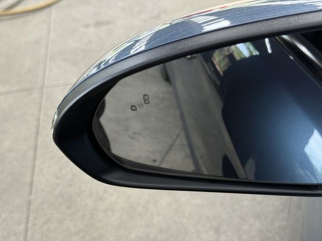 正19年 旗艦型 1.6L - 頂規安卓機/倒車顯影/免鑰匙啟動/摸門解鎖/盲點/定速/電子後視鏡/雙區恆溫/後座出風口  第17張相片