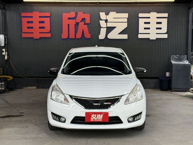 正16年 Big Tiida 5D 1.6L - 免鑰匙啟動/摸門解鎖/導航/數位電視/倒車顯影/抬頭顯示/雙區恆溫  第2張相片