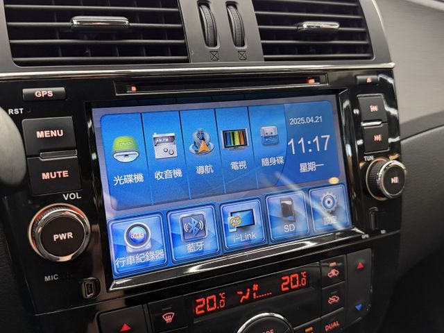 正16年 Big Tiida 5D 1.6L - 免鑰匙啟動/摸門解鎖/導航/數位電視/倒車顯影/抬頭顯示/雙區恆溫  第13張相片