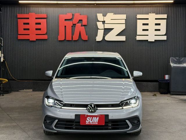 正24年 230TSI Tech版 1.0L - 貫穿式定位燈/免鑰匙摸門/ACC/車道偏移/Carplay/雙區恆溫  第2張相片