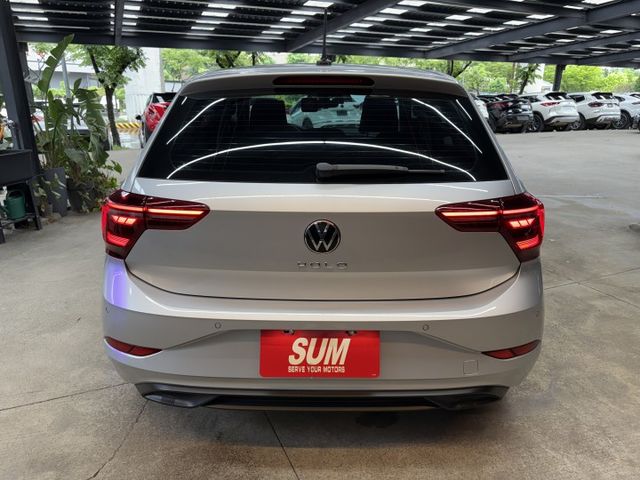 正24年 230TSI Tech版 1.0L - 貫穿式定位燈/免鑰匙摸門/ACC/車道偏移/Carplay/雙區恆溫  第4張相片