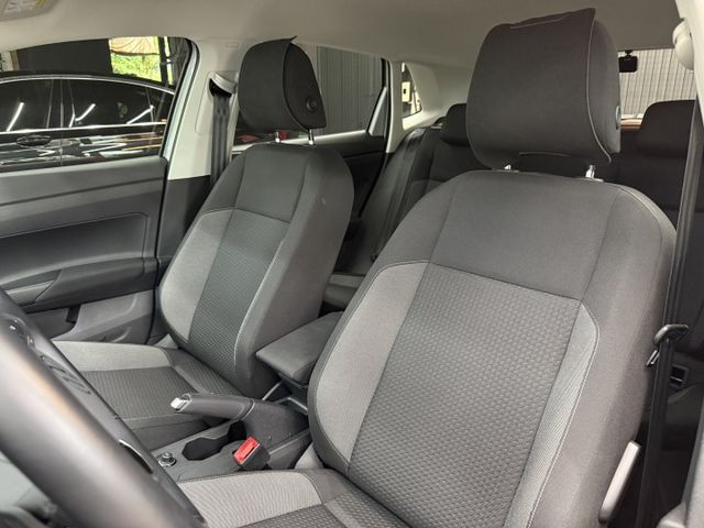 正24年 230TSI Tech版 1.0L - 貫穿式定位燈/免鑰匙摸門/ACC/車道偏移/Carplay/雙區恆溫  第6張相片
