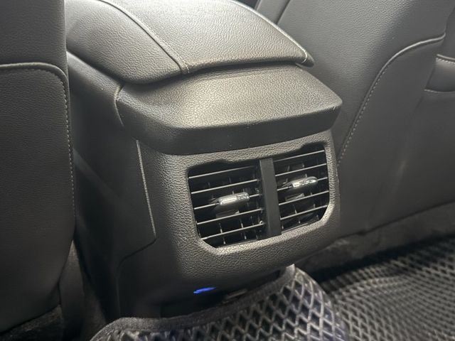 正20年 Wagon EcoBoost 240 跑旅車型 - ACC/全景天窗/電動尾門/Carplay/免鑰匙/電熱椅  第16張相片