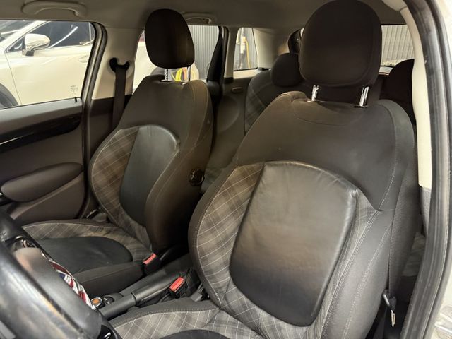 2015/16年式 Hatch 5D Cooper S 2.0L - 免鑰匙啟動/定速巡航/電動尾門/LED頭燈/氣氛燈  第7張相片