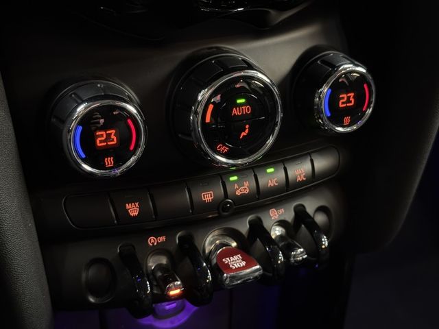 2015/16年式 Hatch 5D Cooper S 2.0L - 免鑰匙啟動/定速巡航/電動尾門/LED頭燈/氣氛燈  第15張相片