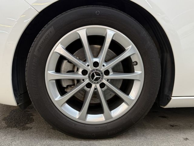 正20年 B200 1.3L - 雙液晶儀錶/免鑰匙啟動/摸門解鎖/盲點偵測/定速/電動尾門/LED頭燈/Carplay  第19張相片