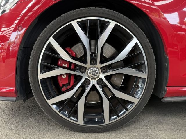 2018/19年式 GTI Performance 大P 2.0L - ACC/車道置中/丹拿音響/天窗/盲點/數位儀錶  第20張相片