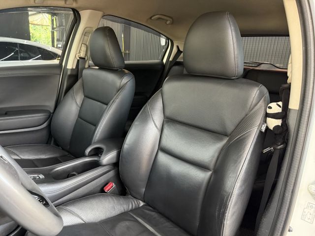 正18年 VTi-S版 1.8L - 免鑰匙啟動/摸門解鎖/電子手煞車/Auto Hold/胎壓偵測/方向盤快控鍵/恆溫  第6張相片