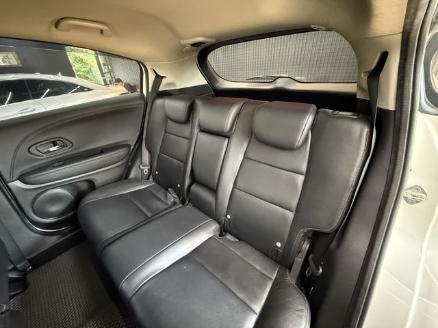 正18年 VTi-S版 1.8L - 免鑰匙啟動/摸門解鎖/電子手煞車/Auto Hold/胎壓偵測/方向盤快控鍵/恆溫  第7張相片