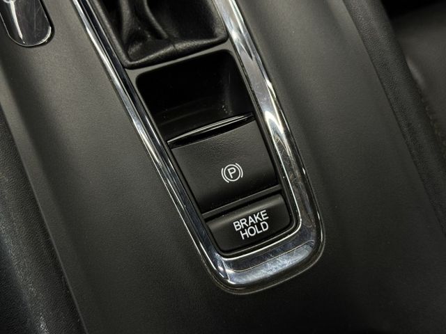 正18年 VTi-S版 1.8L - 免鑰匙啟動/摸門解鎖/電子手煞車/Auto Hold/胎壓偵測/方向盤快控鍵/恆溫  第13張相片