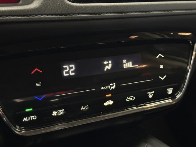 正18年 VTi-S版 1.8L - 免鑰匙啟動/摸門解鎖/電子手煞車/Auto Hold/胎壓偵測/方向盤快控鍵/恆溫  第14張相片