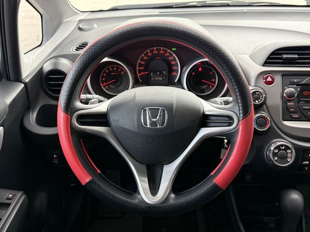 正2010年 VTi-S版 1.5L - 平均油耗14.5kmL/換檔撥片/電折後視鏡/藍芽通訊/後座64分離/小資代步  第9張相片