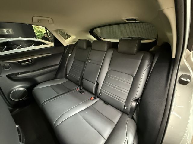 正20年 菁英plus+版 2.0L - ACC跟車/車道偏移/環景影像/雙區恆溫/盲點/免鑰匙摸門/電動尾門/雙電動椅  第8張相片