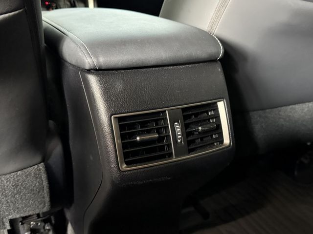 正20年 菁英plus+版 2.0L - ACC跟車/車道偏移/環景影像/雙區恆溫/盲點/免鑰匙摸門/電動尾門/雙電動椅  第16張相片