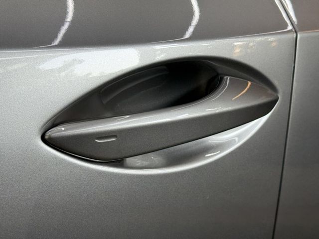 正20年 菁英plus+版 2.0L - ACC跟車/車道偏移/環景影像/雙區恆溫/盲點/免鑰匙摸門/電動尾門/雙電動椅  第18張相片