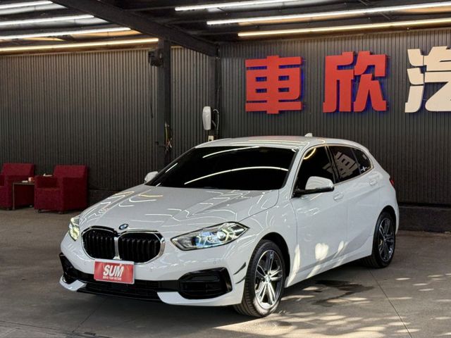 2019/20年式 F40 118i Edition Sport 1.5 - 5AS/尾飾管/鯊魚鰭擾流/Carplay  第1張相片
