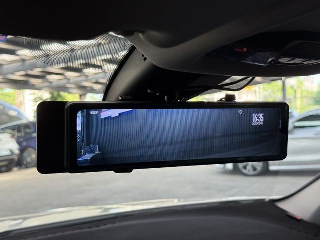 2019/20年式 F40 118i Edition Sport 1.5 - 5AS/尾飾管/鯊魚鰭擾流/Carplay  第15張相片