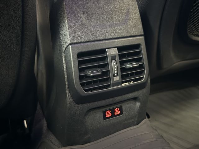 2019/20年式 F40 118i Edition Sport 1.5 - 5AS/尾飾管/鯊魚鰭擾流/Carplay  第16張相片