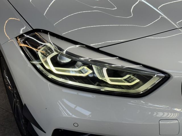 2019/20年式 F40 118i Edition Sport 1.5 - 5AS/尾飾管/鯊魚鰭擾流/Carplay  第19張相片